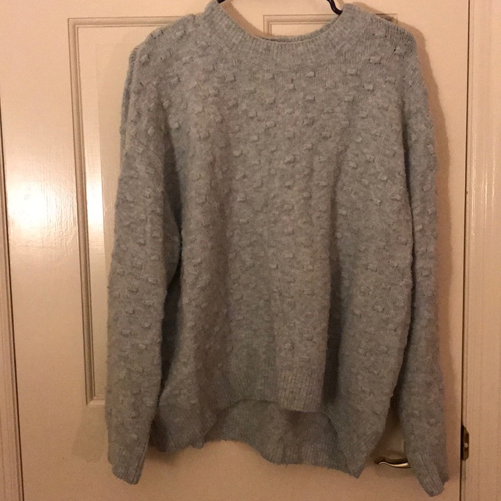 Grey oversized sweater.